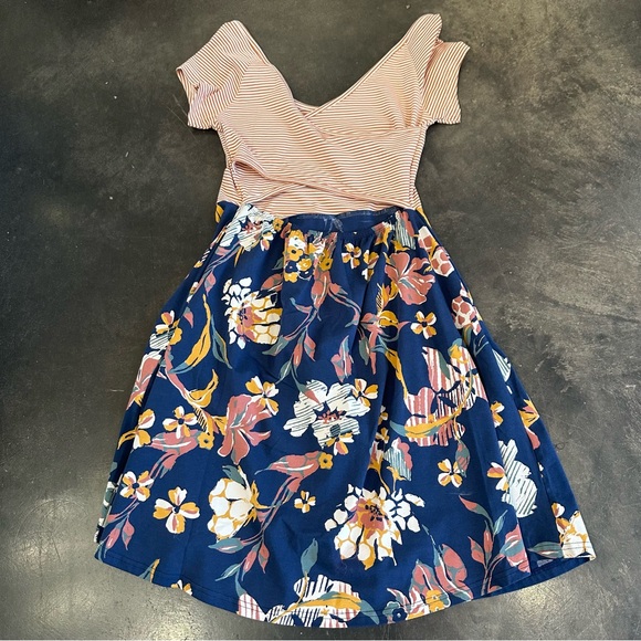 Pact Organic Cotton Stripes & Floral Cross Back Mini Dress With Pockets - Picture 2 of 6